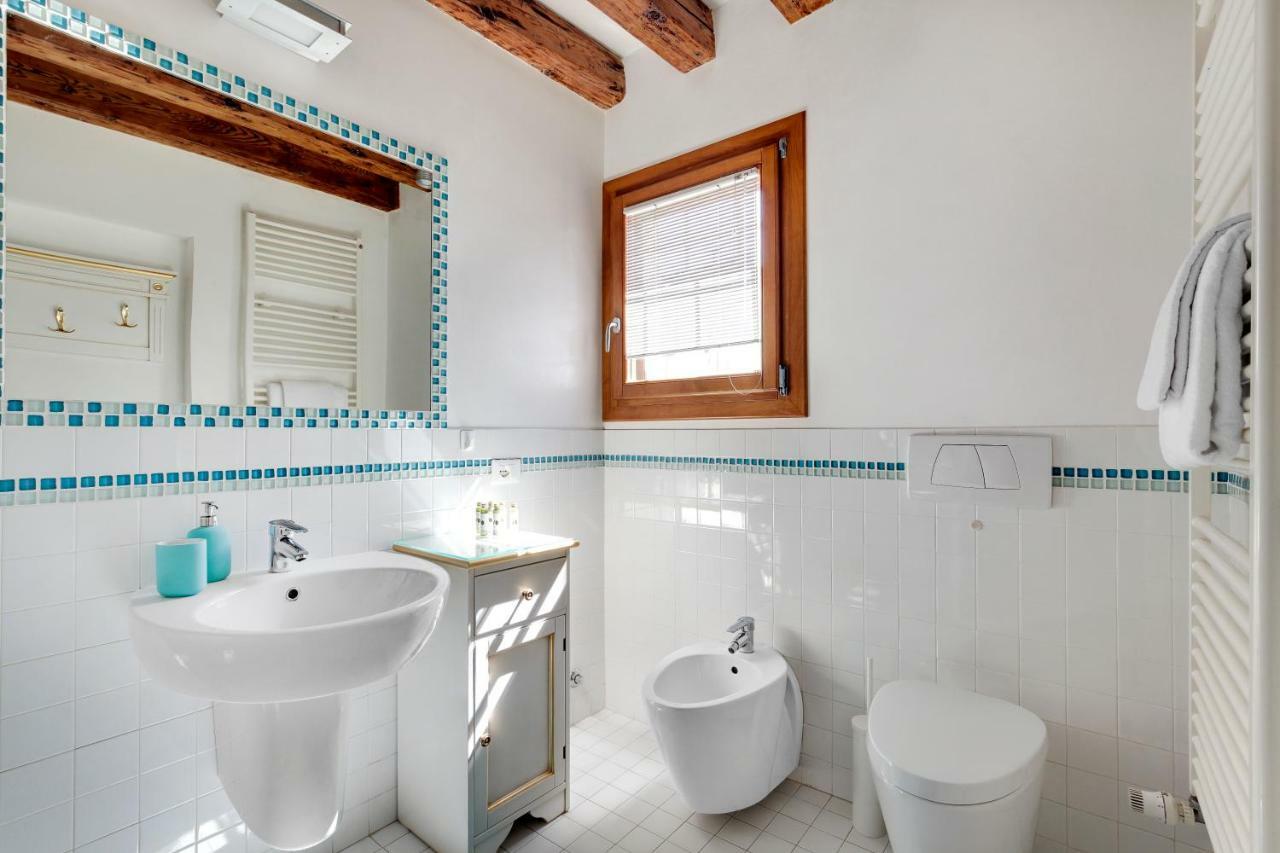 Nikki House * Venice